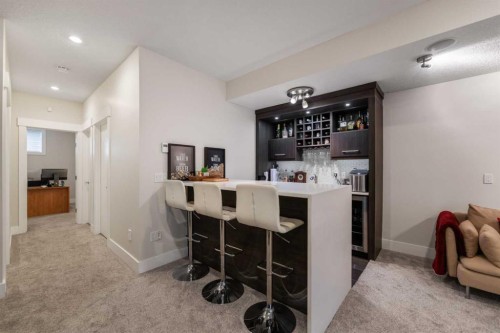 2020 37 Street Sw, Calgary, AB - Indoor