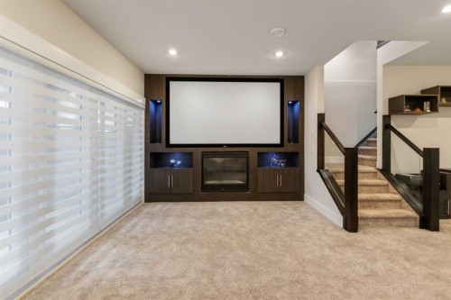 2020 37 Street Sw, Calgary, AB - Indoor Photo Showing Other Room