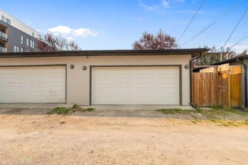 2020 37 Street Sw, Calgary, AB - Outdoor With Exterior