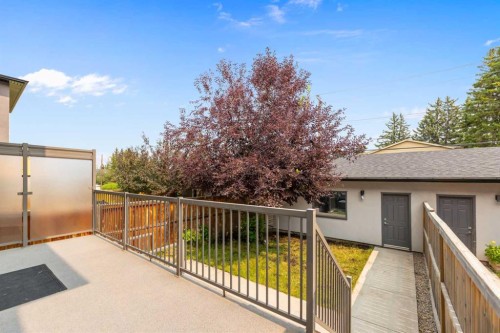 2020 37 Street Sw, Calgary, AB - Outdoor With Exterior