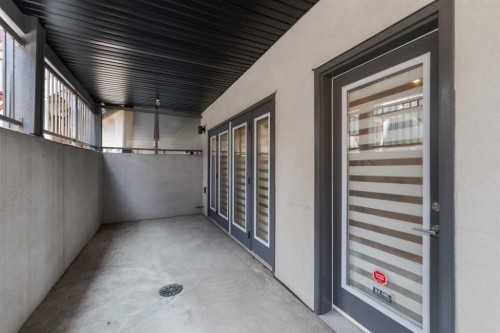 2020 37 Street Sw, Calgary, AB - Outdoor With Exterior
