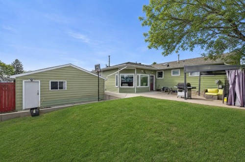 5835 28 Avenue Ne, Calgary, AB - Outdoor With Exterior