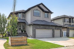 268 Rainbow Falls Way Chestermere, AB T1X 0T1