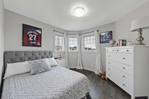 268 Rainbow Falls Way, Chestermere, AB - Indoor Photo Showing Bedroom