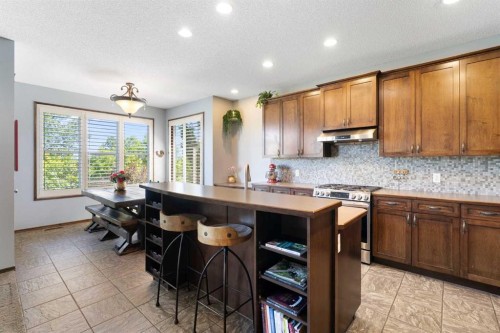 382 Tuscany Ravine Road Nw, Calgary, AB - Indoor Photo Showing Kitchen