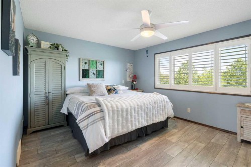 382 Tuscany Ravine Road Nw, Calgary, AB - Indoor Photo Showing Bedroom