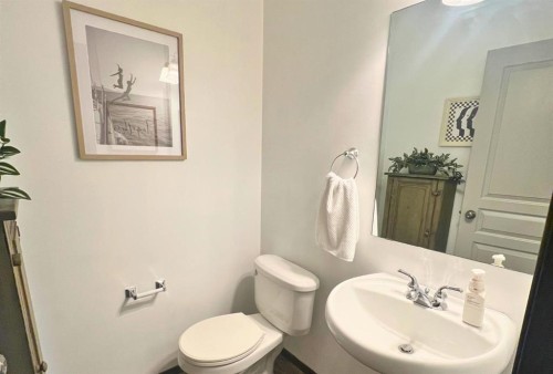 382 Tuscany Ravine Road Nw, Calgary, AB - Indoor Photo Showing Bathroom