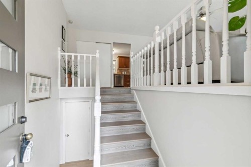 731 Archwood Road Se, Calgary, AB - Indoor Photo Showing Other Room