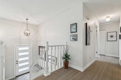 731 Archwood Road Se, Calgary, AB - Indoor Photo Showing Other Room