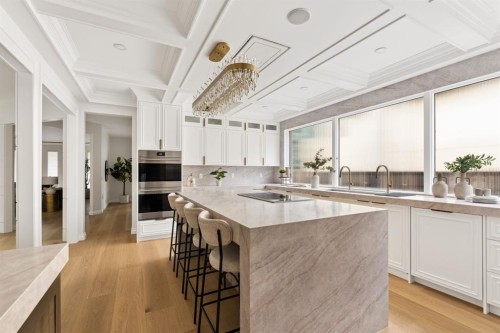 79 Bel-Aire Place Sw, Calgary, AB - Indoor Photo Showing Kitchen With Upgraded Kitchen