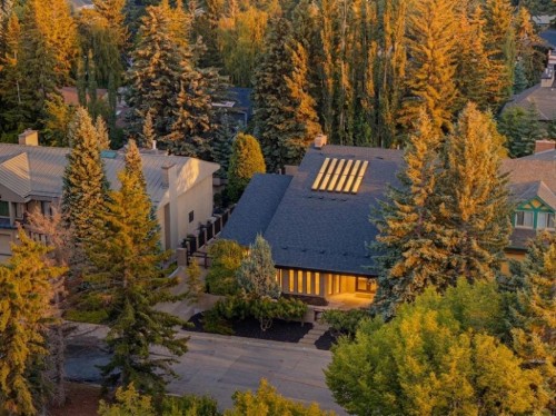 79 Bel-Aire Place Sw, Calgary, AB - Outdoor