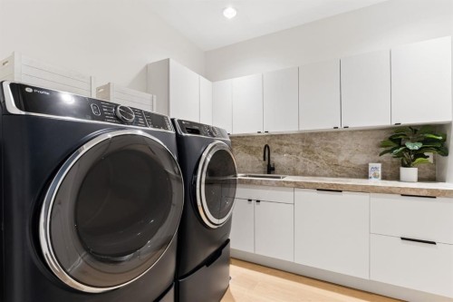 79 Bel-Aire Place Sw, Calgary, AB - Indoor Photo Showing Laundry Room