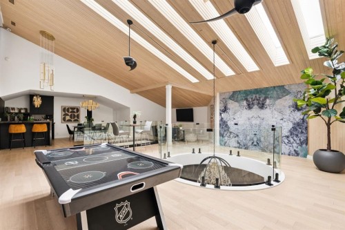 79 Bel-Aire Place Sw, Calgary, AB - Indoor Photo Showing Other Room