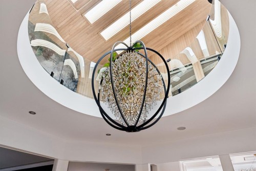 79 Bel-Aire Place Sw, Calgary, AB - Indoor Photo Showing Other Room