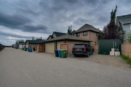 360 Marquis Heights Se, Calgary, AB - Outdoor