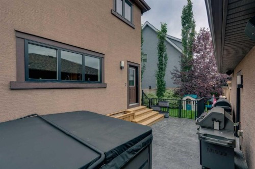 360 Marquis Heights Se, Calgary, AB - Outdoor With Exterior