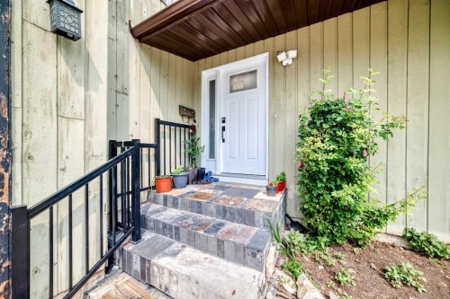55 Pineland Close Ne, Calgary, AB 