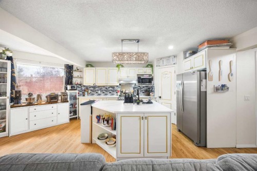 58 Citadel Crest Circle Nw, Calgary, AB - Indoor