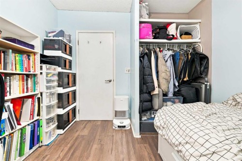 235 20 Avenue Ne, Calgary, AB - Indoor