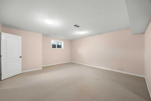 3906 2 Street Nw, Calgary, AB - Indoor Photo Showing Other Room
