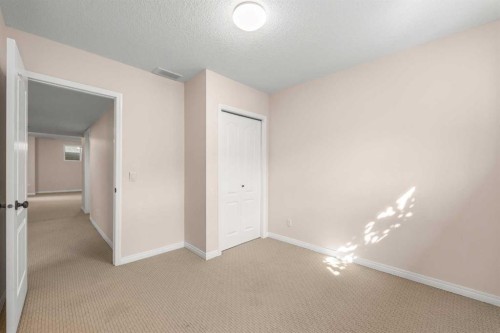 3906 2 Street Nw, Calgary, AB - Indoor Photo Showing Other Room