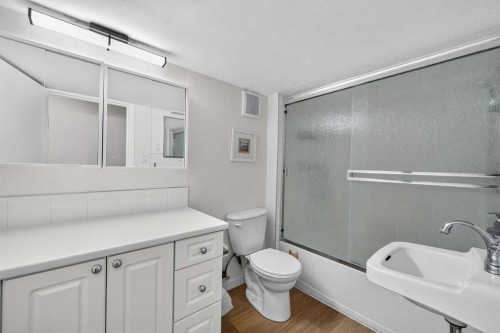 632 Foritana Road Se, Calgary, AB - Indoor Photo Showing Bathroom