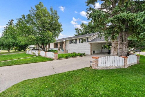632 Foritana Road Se, Calgary, AB - Outdoor