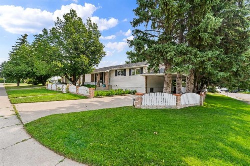632 Foritana Road Se, Calgary, AB - Outdoor