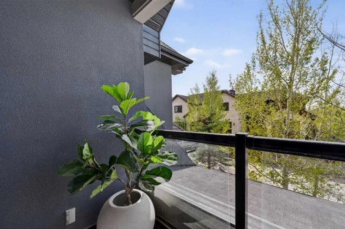 168 Posthill Drive Sw, Calgary, AB - Outdoor