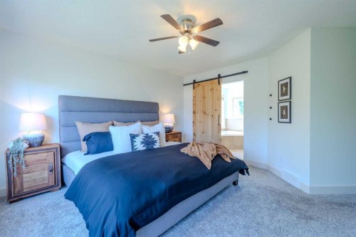 1835 Evergreen Drive Sw, Calgary, AB - Indoor Photo Showing Bedroom