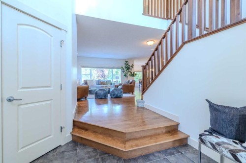 1835 Evergreen Drive Sw, Calgary, AB - Indoor Photo Showing Other Room