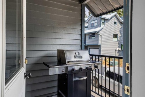 13-242 Benchlands Terrace, Canmore, AB -  Photo Showing Kitchen