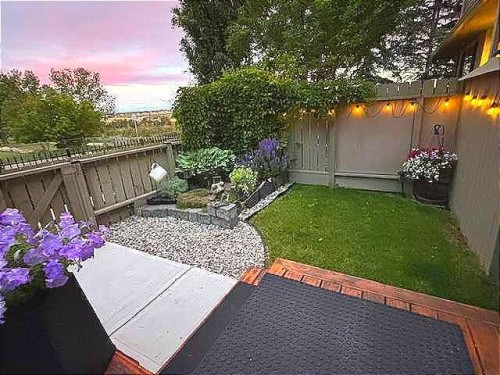 110S-203 Lynnview Road Se, Calgary, AB - Outdoor