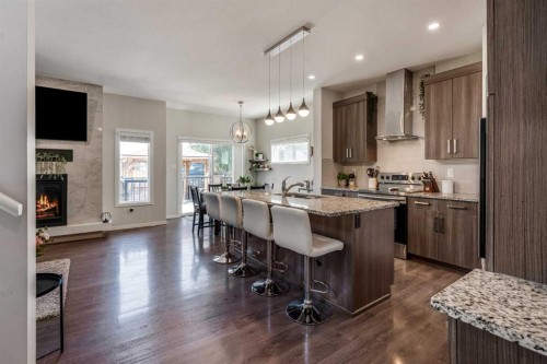 159 Pacific Landing West, Lethbridge, AB - Indoor Photo Showing Kitchen With Upgraded Kitchen