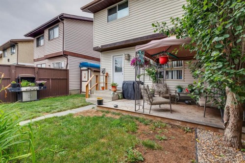 283 Abinger Crescent Ne, Calgary, AB - Outdoor