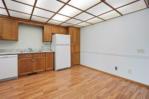 3924 56A, Camrose, AB - Indoor Photo Showing Kitchen With Double Sink