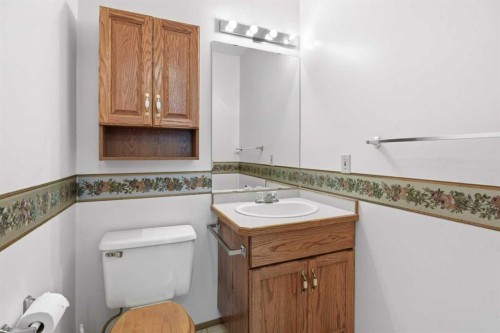 3924 56A, Camrose, AB - Indoor Photo Showing Bathroom