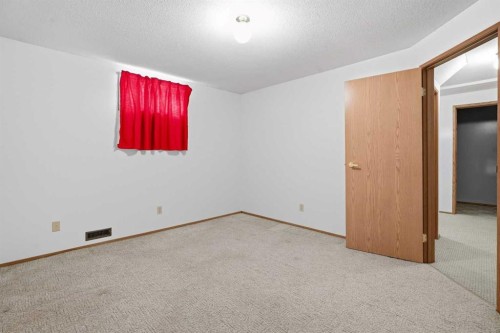 3924 56A, Camrose, AB - Indoor Photo Showing Other Room