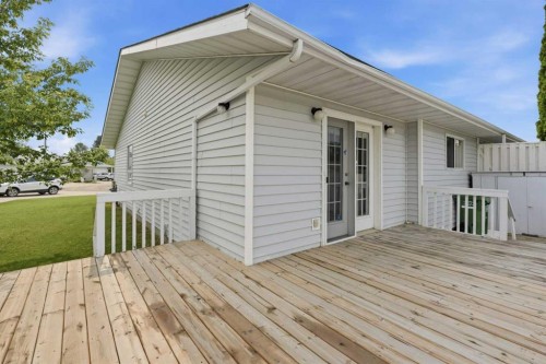 3924 56A, Camrose, AB - Outdoor With Deck Patio Veranda With Exterior