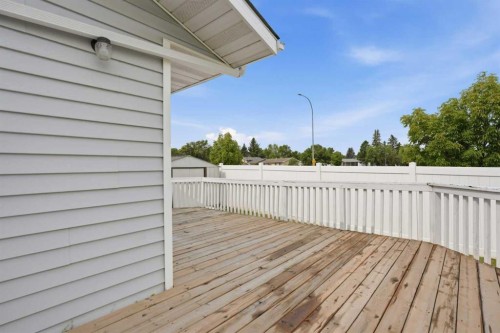 3924 56A, Camrose, AB - Outdoor With Deck Patio Veranda With Exterior