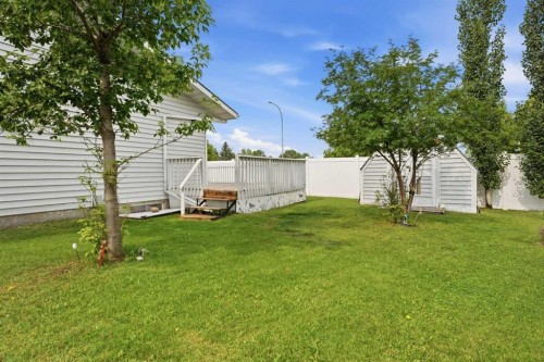 3924 56A, Camrose, AB - Outdoor