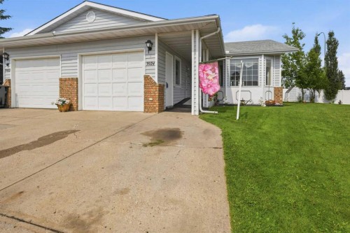 3924 56A, Camrose, AB - Outdoor