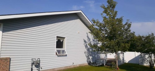 3924 56A, Camrose, AB - Outdoor