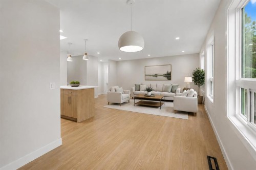 20 Bernard Way Nw, Calgary, AB - Indoor