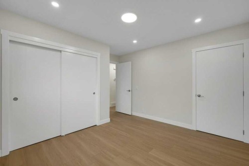 20 Bernard Way Nw, Calgary, AB - Indoor Photo Showing Other Room
