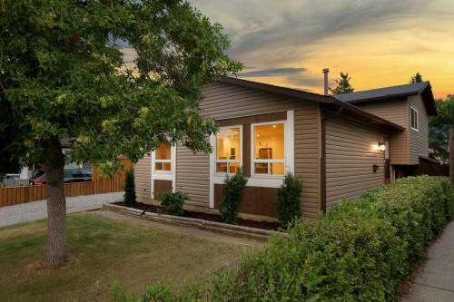 20 Bernard Way Nw, Calgary, AB - Outdoor