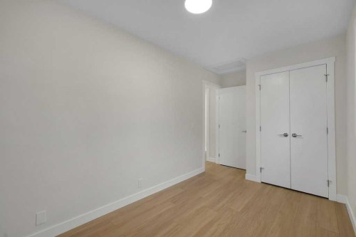 20 Bernard Way Nw, Calgary, AB - Indoor Photo Showing Other Room