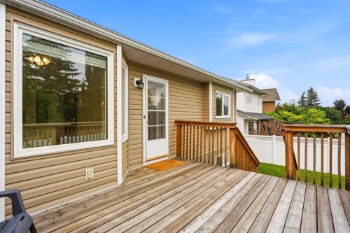 5 Sandpiper Gate Nw, Calgary, AB - Outdoor With Deck Patio Veranda With Exterior