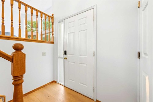 5 Sandpiper Gate Nw, Calgary, AB - Indoor Photo Showing Other Room