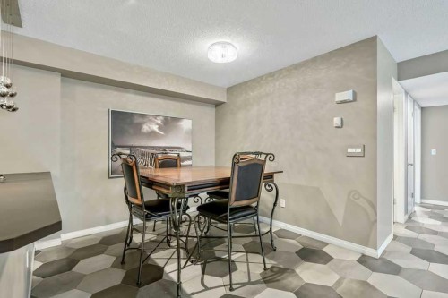 2-21 Mckenzie Towne Gate Se, Calgary, AB - Indoor